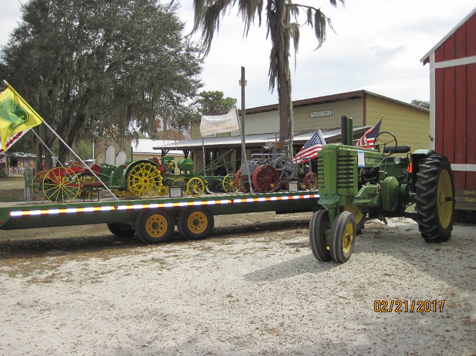 011-1949 John Deere-A.jpg